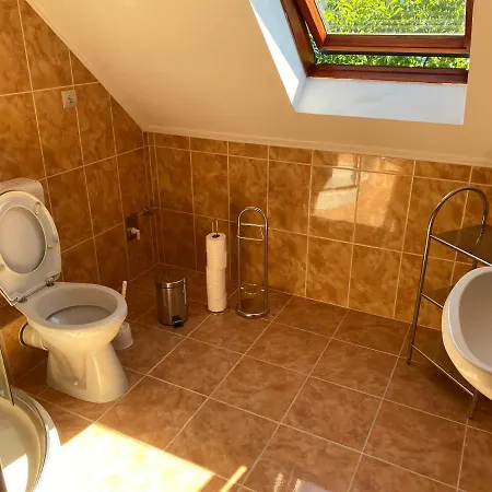 Panka Vendeghaz Emeleti Apartament Balatonboglár